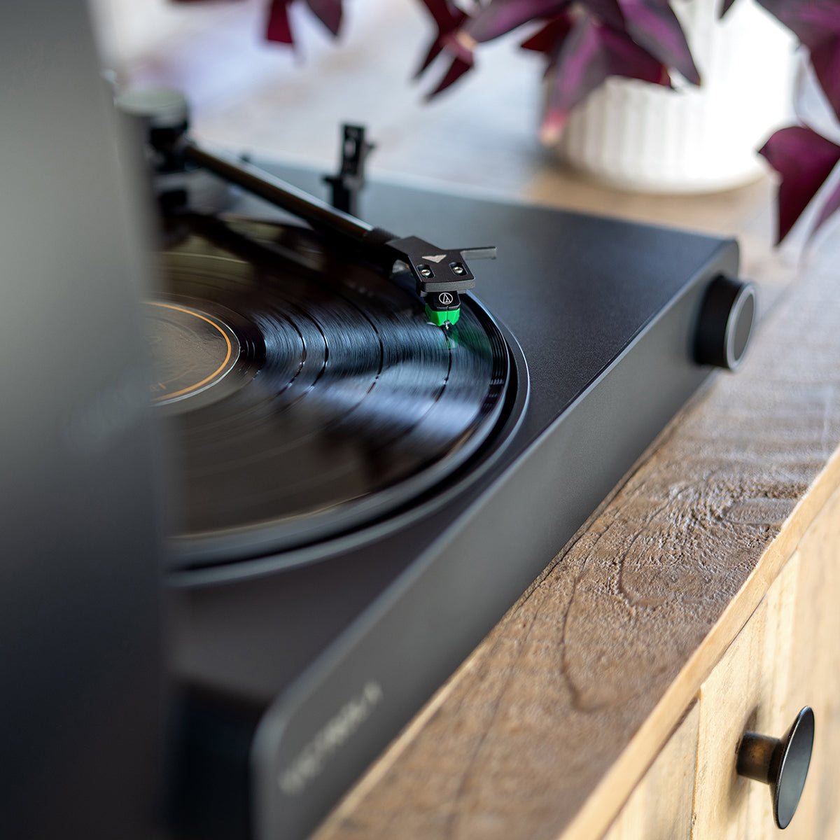 Stream Onyx WiFi and Bluetooth Turntable (Works with Sonos)-Classic Vinyl Record