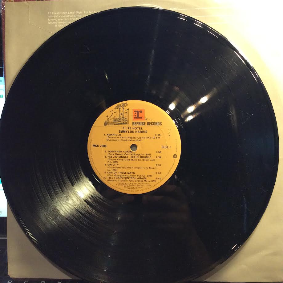 Emmylou Harris - Elite Hotel (VINYL) | Near Mint (NM) Near Mint (NM)-Classic Vinyl Record