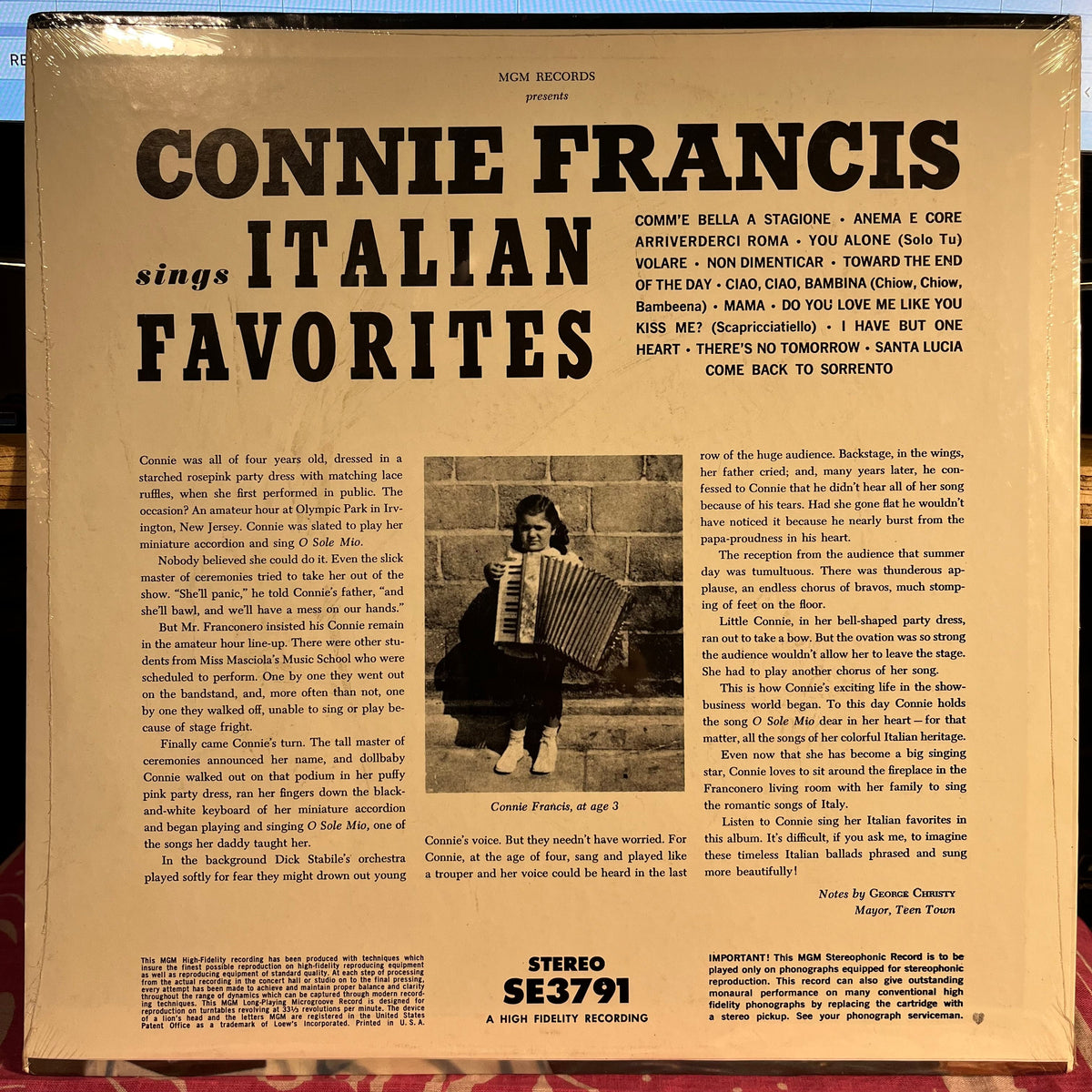 Sings Italian Favorites | Mint (M) Mint (M)-Classic Vinyl Record
